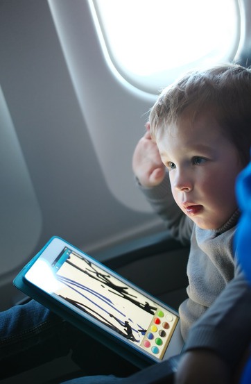 Tips for Keeping Kids Happy on Plane Rides